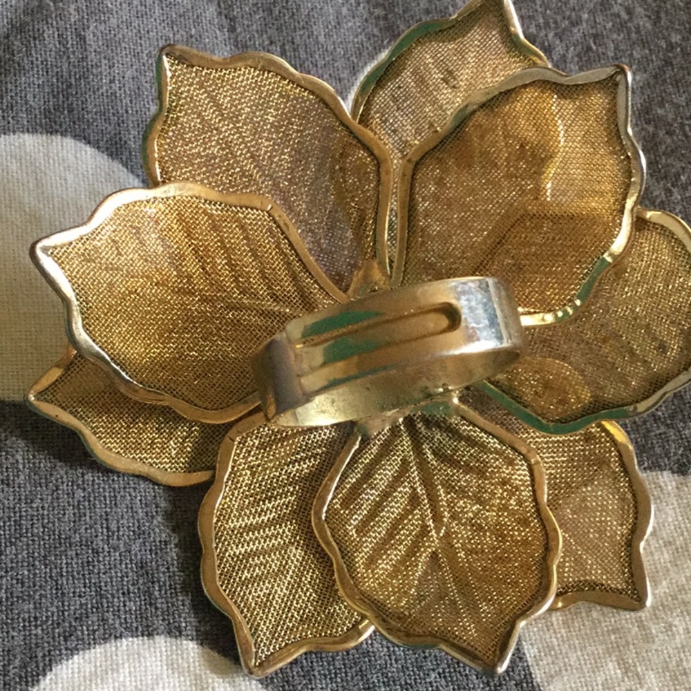 Golden ring - Picture 2 of 2